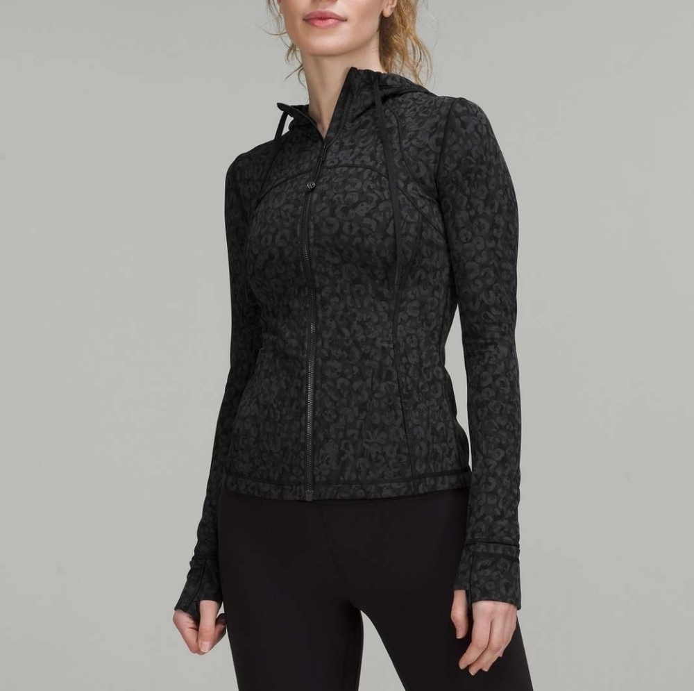 Lululemon Hooded Define Jacket Nulu size 6 NWT